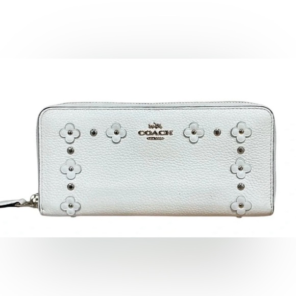 Coach Handbags - LIKE NEW! RARE Vintage Accordion Zip Wallet Floral Appliqué Willow Purse